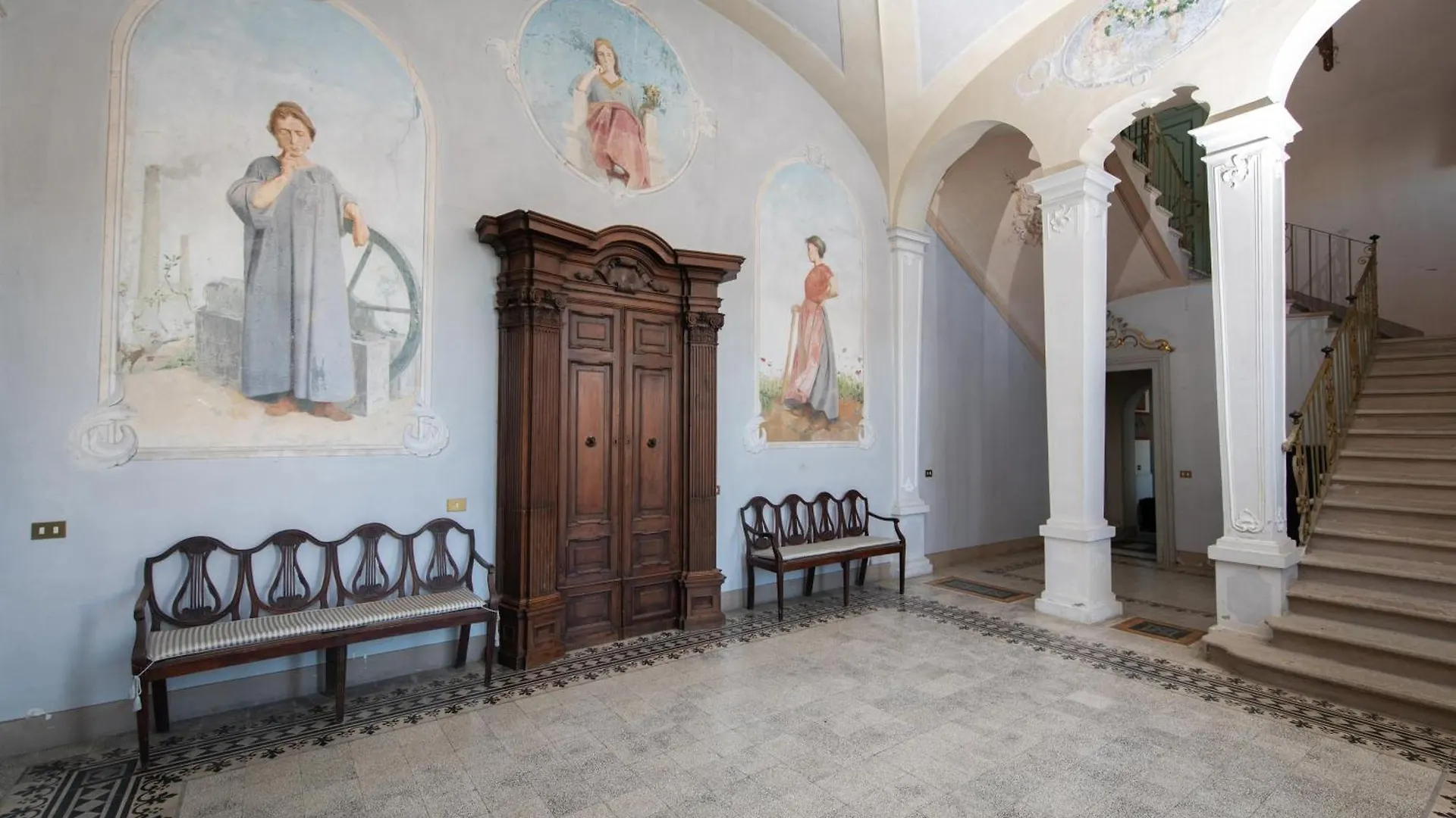 Palazzo Augusto Apartment Piacenza Italy