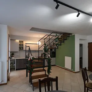 Apartment Relax Tra Il Legno E Il, Piacenza